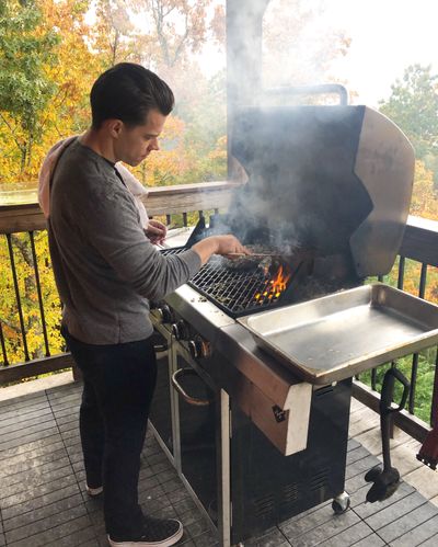 Chris Free grilling carne asada